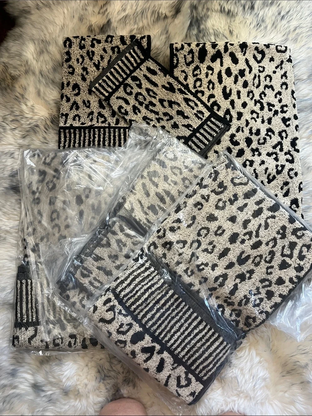 4 SETS  Print Bath Towel Set - Black & Cream